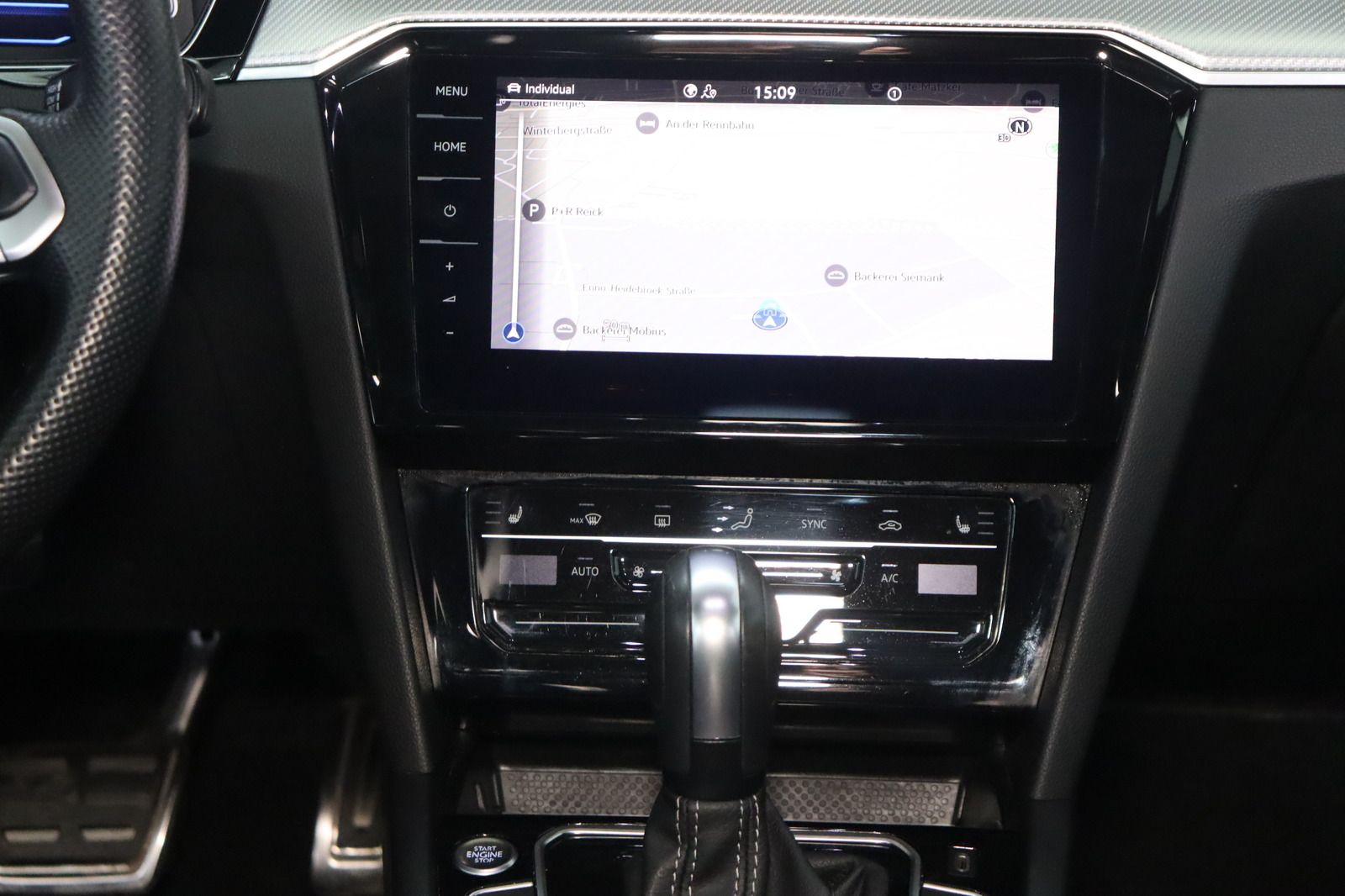 Fahrzeugabbildung Volkswagen Passat Variant 2.0 TSI R-Line 4Motion