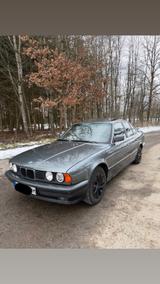 BMW 520i E34 - BMW 520: E34