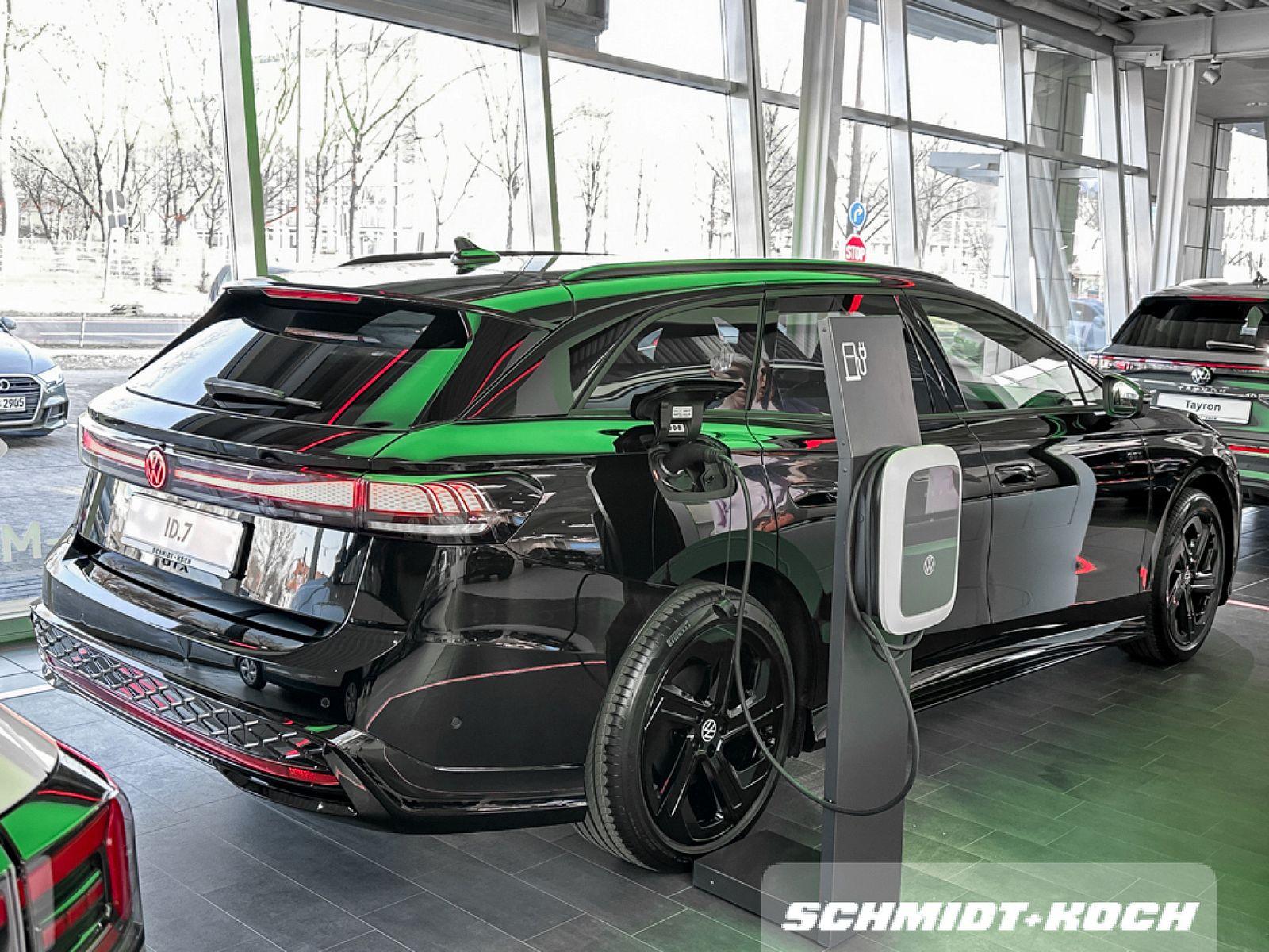 Volkswagen ID.7 Tourer 4M GTX Harman + AHK + 20