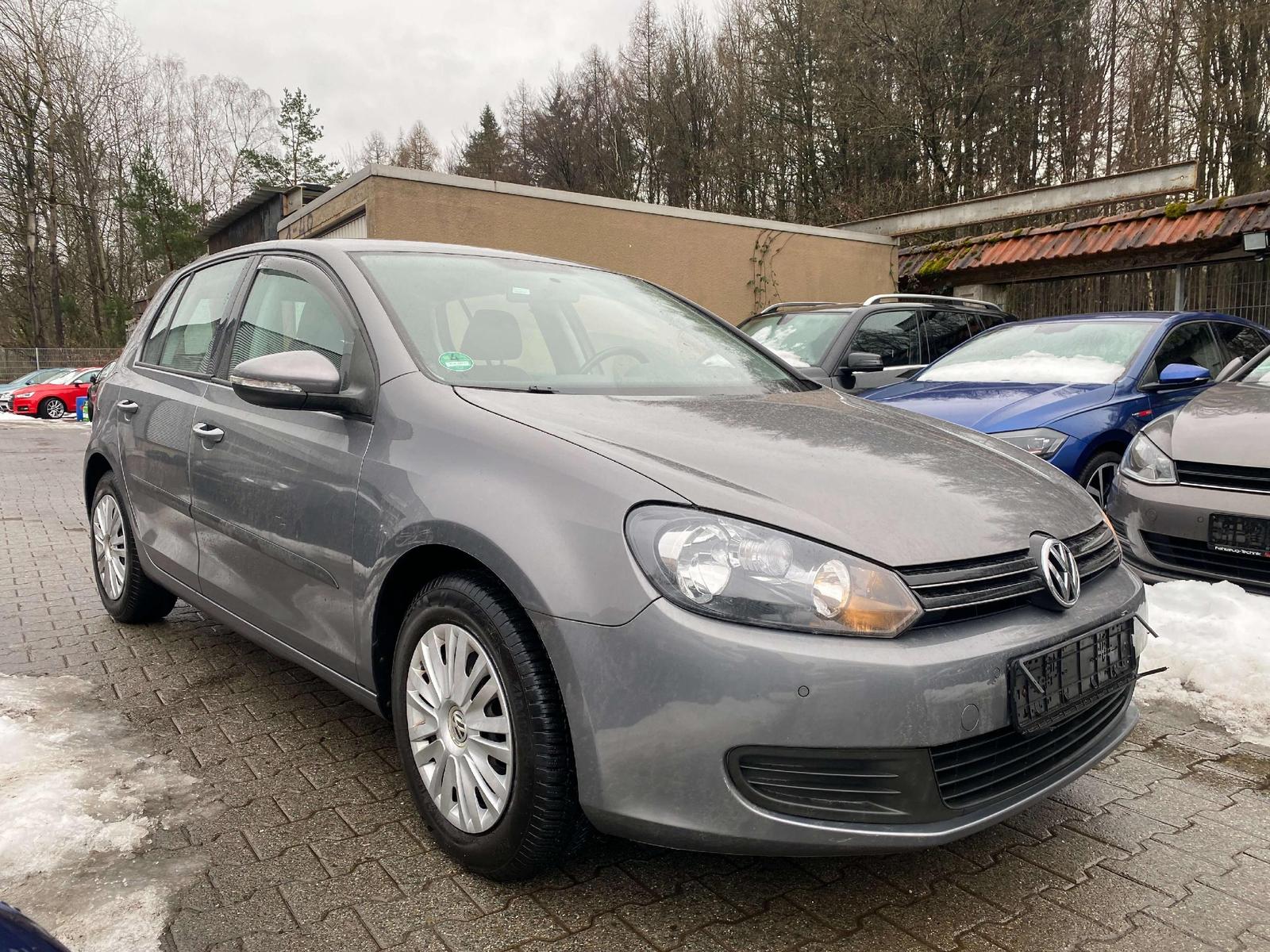 Volkswagen Golf 1.6 Comfortline DSG Rentner Scheckheft u-fr