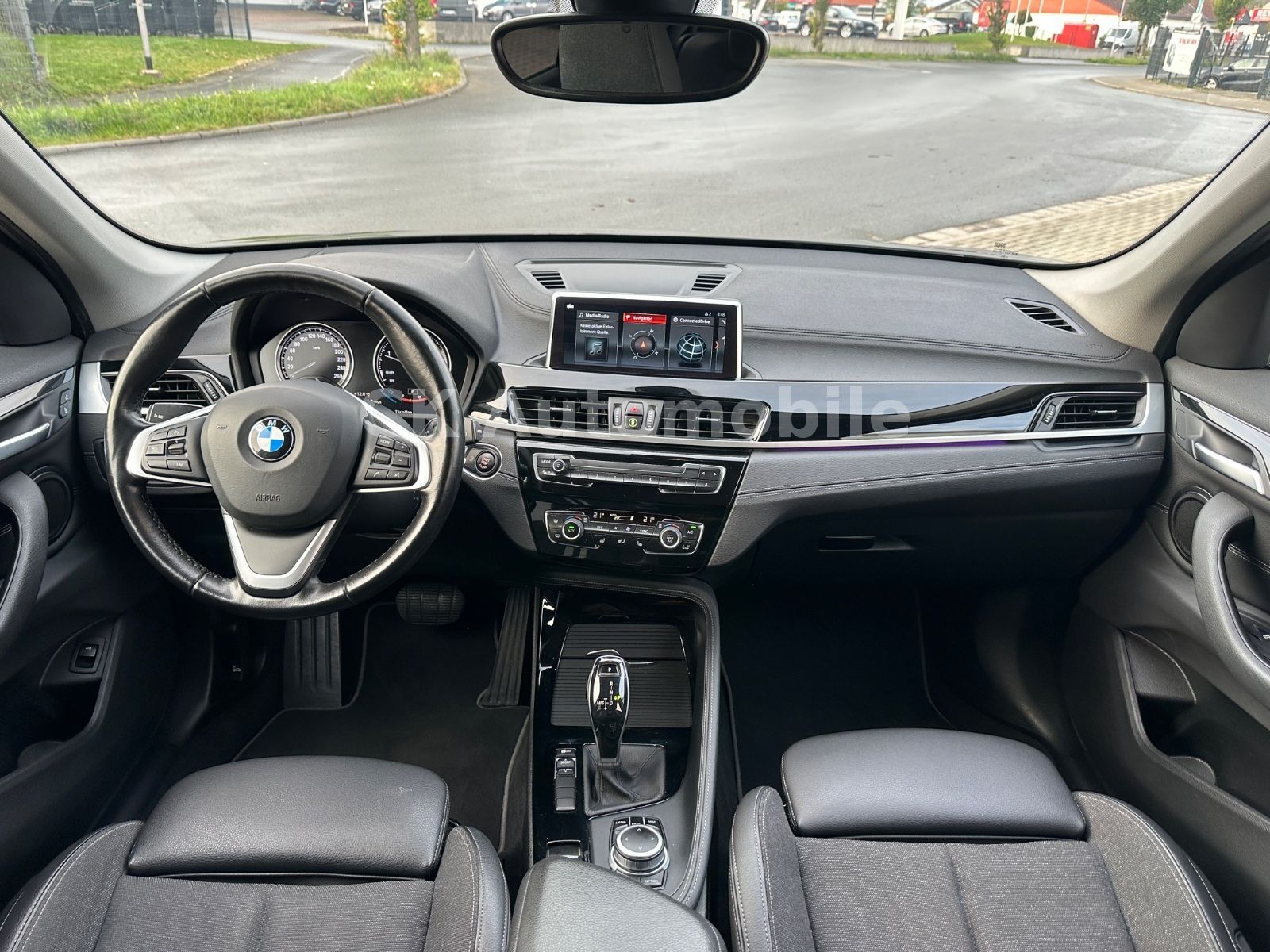 Fahrzeugabbildung BMW X1 sDrive 20d Sport-Line/Navi/LED/Tempomat/AHK