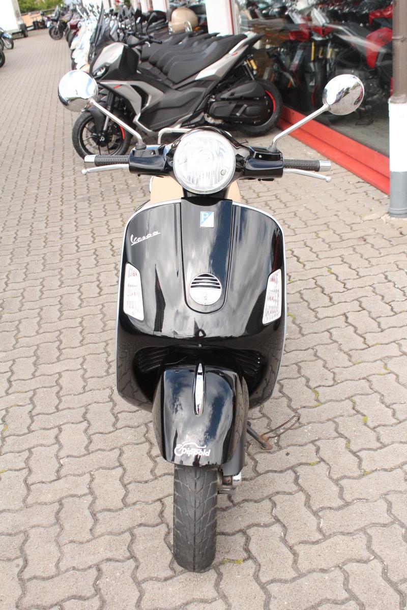 Vespa GTS 125