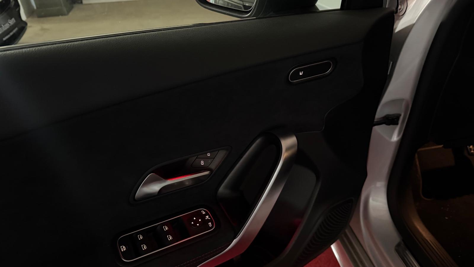 Mercedes-Benz A-Class d AMG LINE WIDESCREEN*AMBIENTE*NIGHT*LED, миниатюра 17