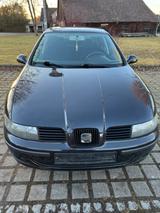 Seat Leon TÜV NEU SERVICE NEU REIFEN NEU ALU - gebrauchte Seat Leon aus dem Jahr 2005