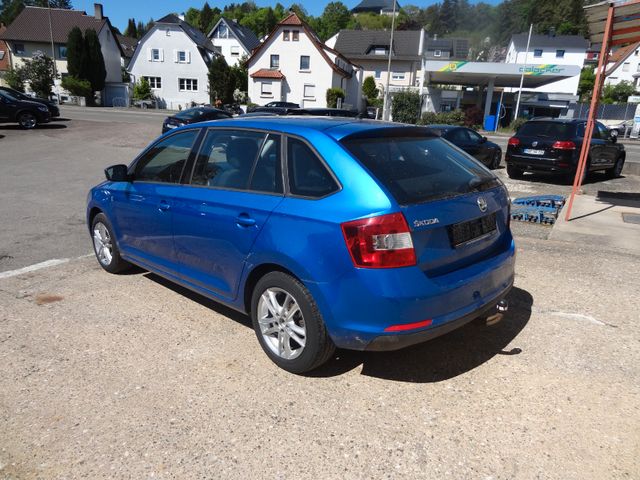 Fahrzeugabbildung Skoda Rapid Spaceback Ambition/2.Hd/AHK/