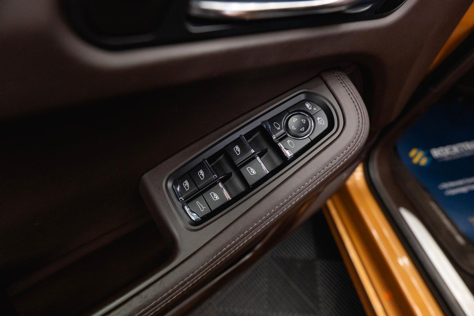 Fahrzeugabbildung Porsche Macan Turbo FENRIR | AURUM | CHRONO+ | LUFT | 21