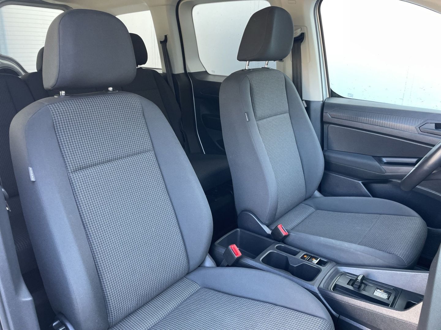 Caddy 1.5 TSI DSG App-Connect/GRA/PDC vo+hi/DAB