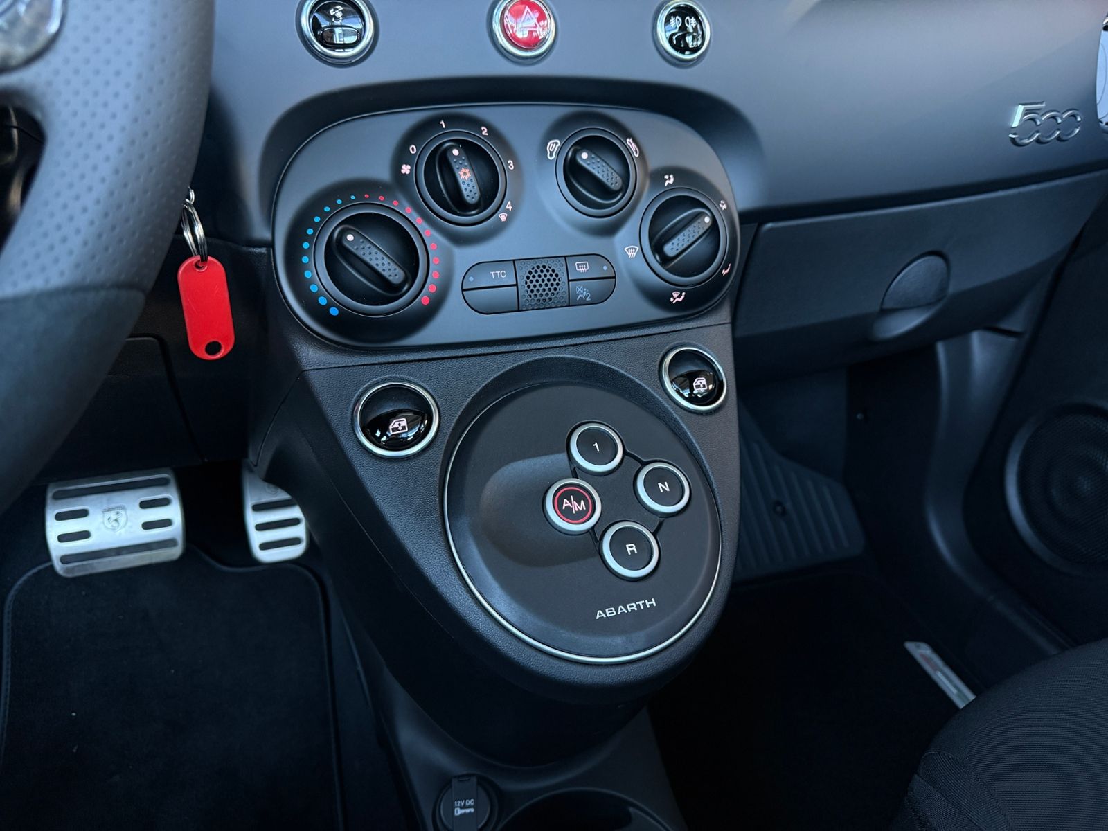 Fahrzeugabbildung Abarth 695C Aut. CarPlay ALU