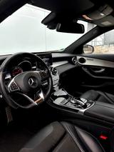 Mercedes-Benz C 63 AMG mit Garantie bei Mercedes ohne OPF - Mercedes-Benz C 63 AMG: Weiß