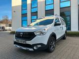 Dacia Dokker Stepway Celebration. Navi/ Camera - Dacia Gebrauchtwagen in Bonn