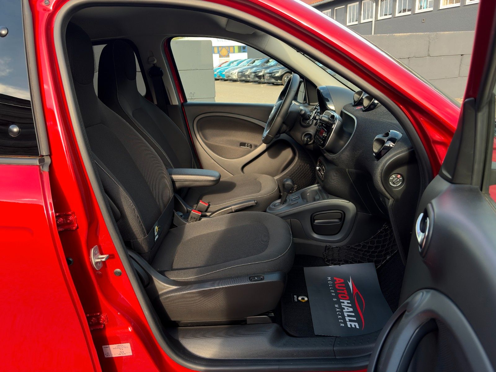 Fahrzeugabbildung Smart ForFour Passion 1.0 Autom. SHZ LIMIT PDC BT USB