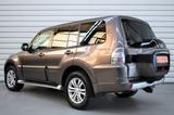 Mitsubishi Pajero 3.2 DI-D Rockford+Kamera+SHZ+7-Sitzer - scheckheftgepflegte Mitsubishi Pajero