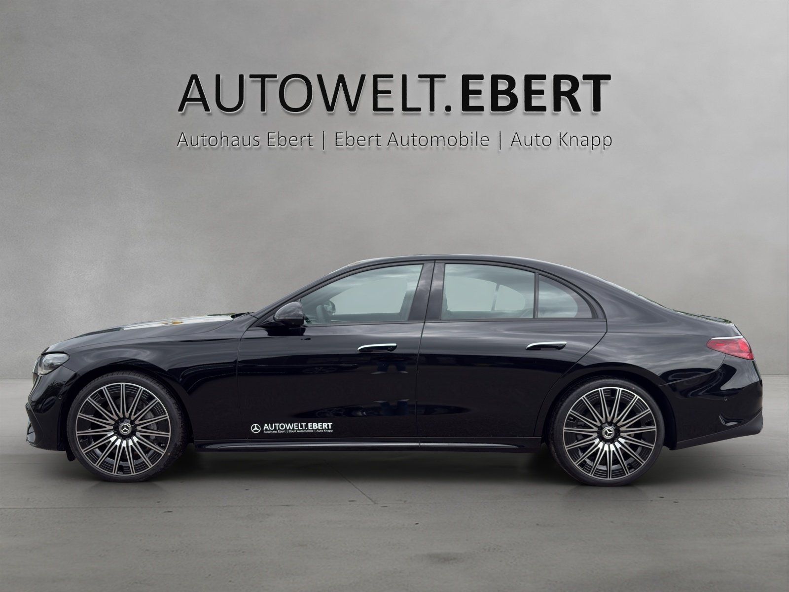 Fahrzeugabbildung Mercedes-Benz E 220 d  AMG+ 360° DIGITAL Distro Burme4D SitzKl