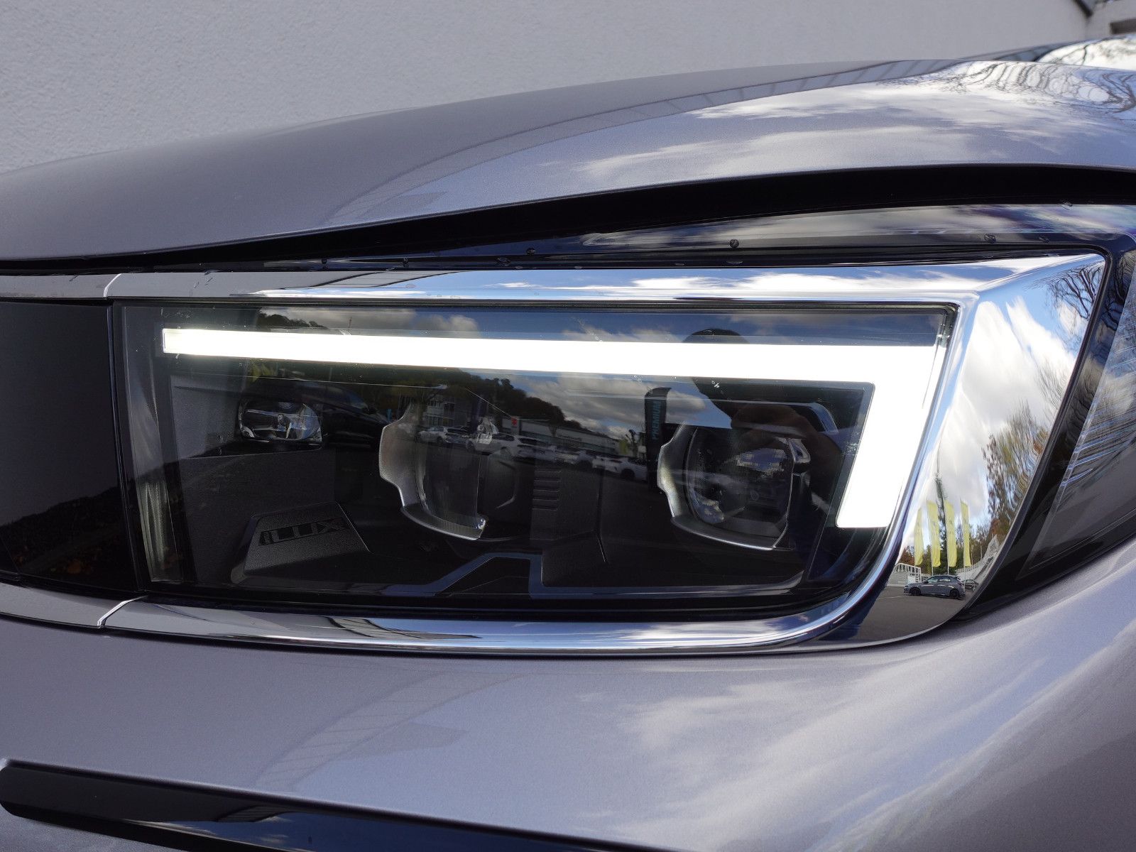 Fahrzeugabbildung Opel Grandland 1.2T AUTOMATIK,Navi,MatrixLED,Sitzhzg