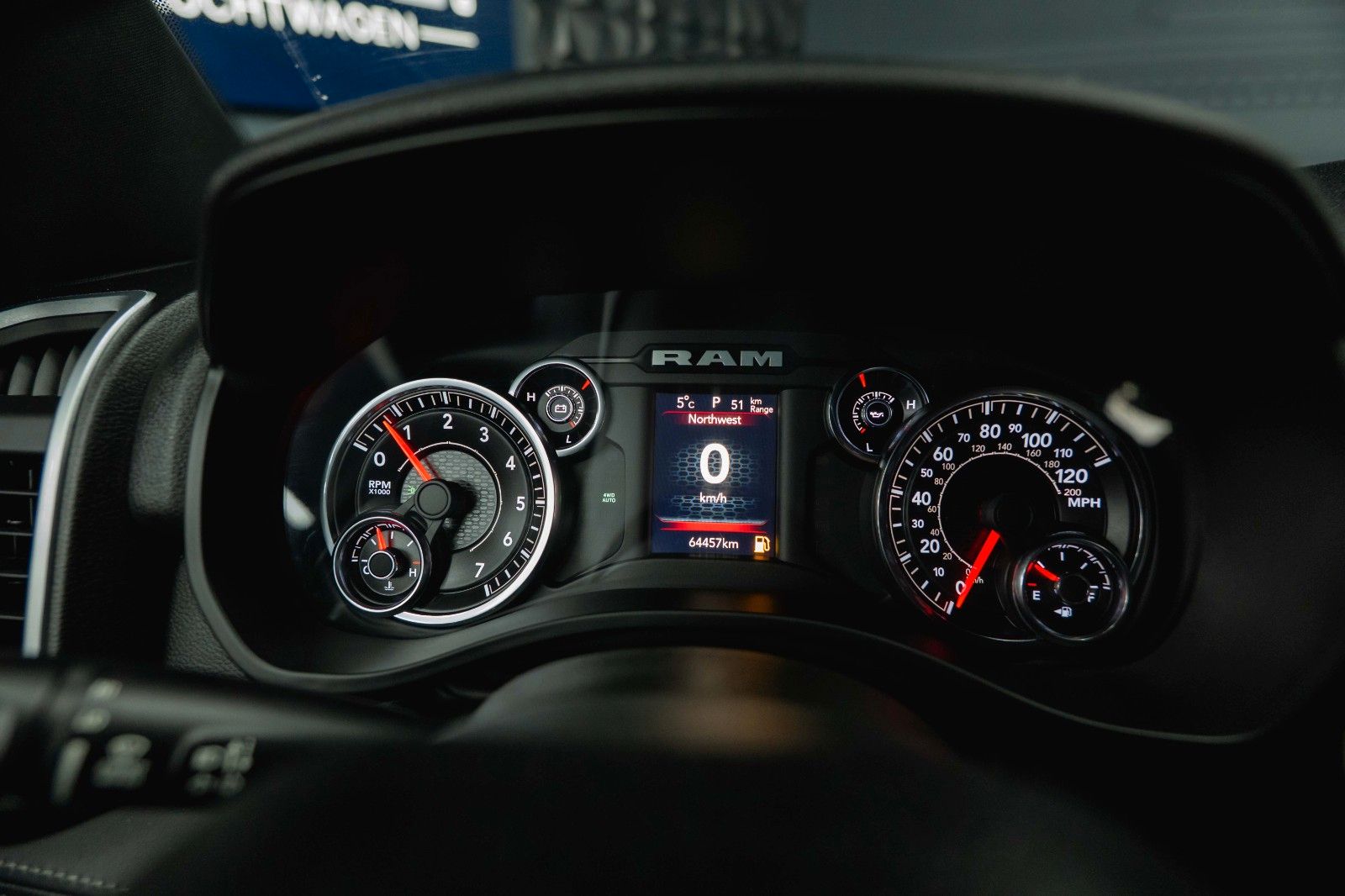 Fahrzeugabbildung Dodge RAM 5.7 V8 HEMI 4x4 BLACK EDITION Longbed 19%