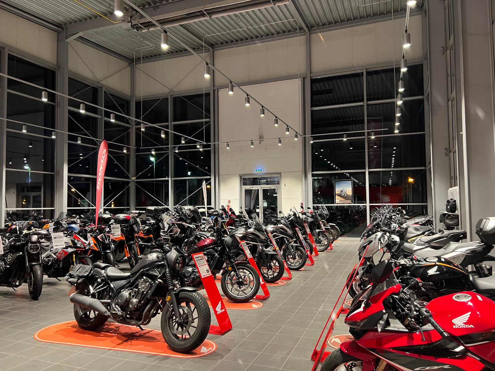 showroom-image-main