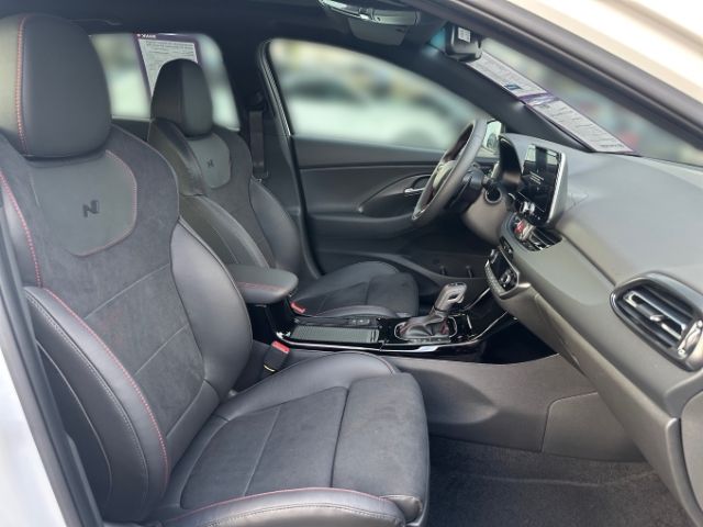 Fahrzeugabbildung Hyundai i30 N Line Mild-Hybrid 1.5 T-GDI Sitz-Paket+Pano
