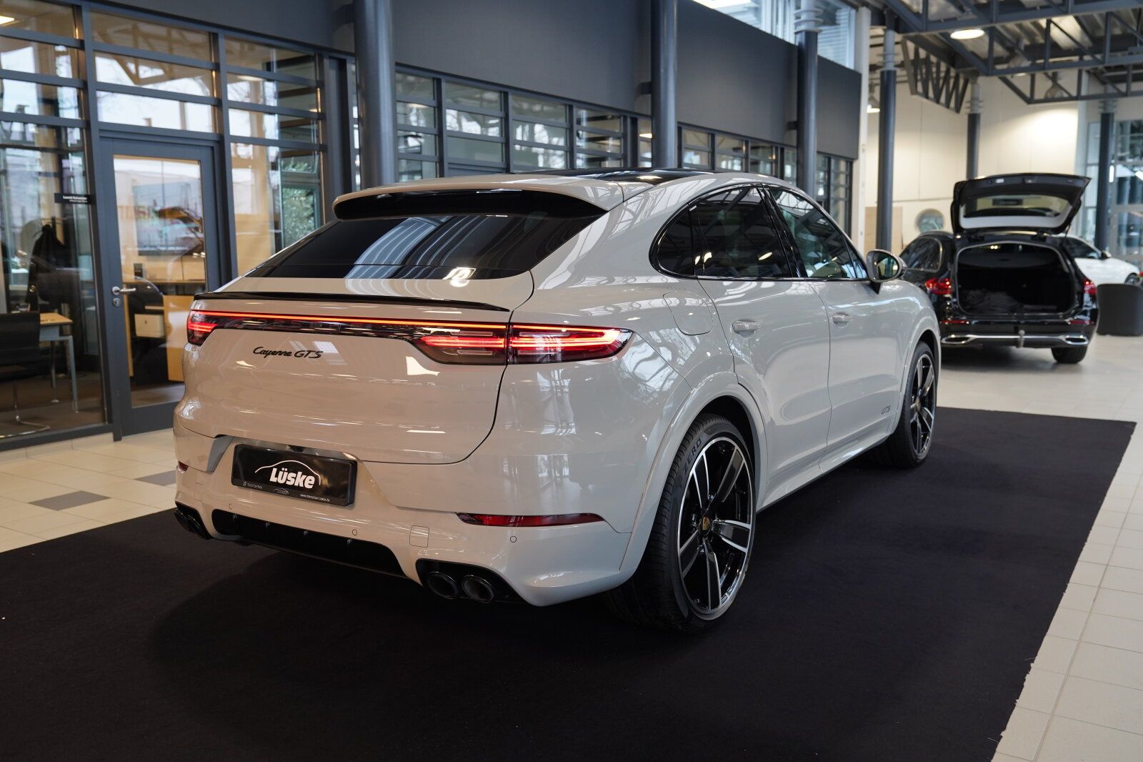 Porsche Cayenne Coupe GTS kreide Sport Classic Pano AHK foto 3