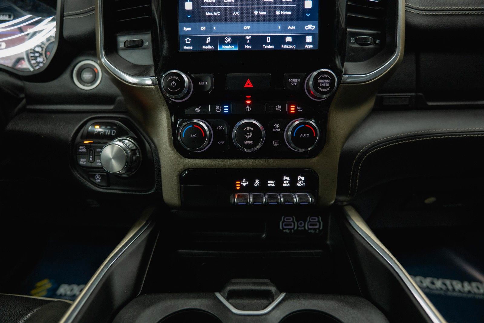 Fahrzeugabbildung Dodge RAM 5.7 V8 HEMI 4x4 LARAMIE RamBox Airmatic 19%