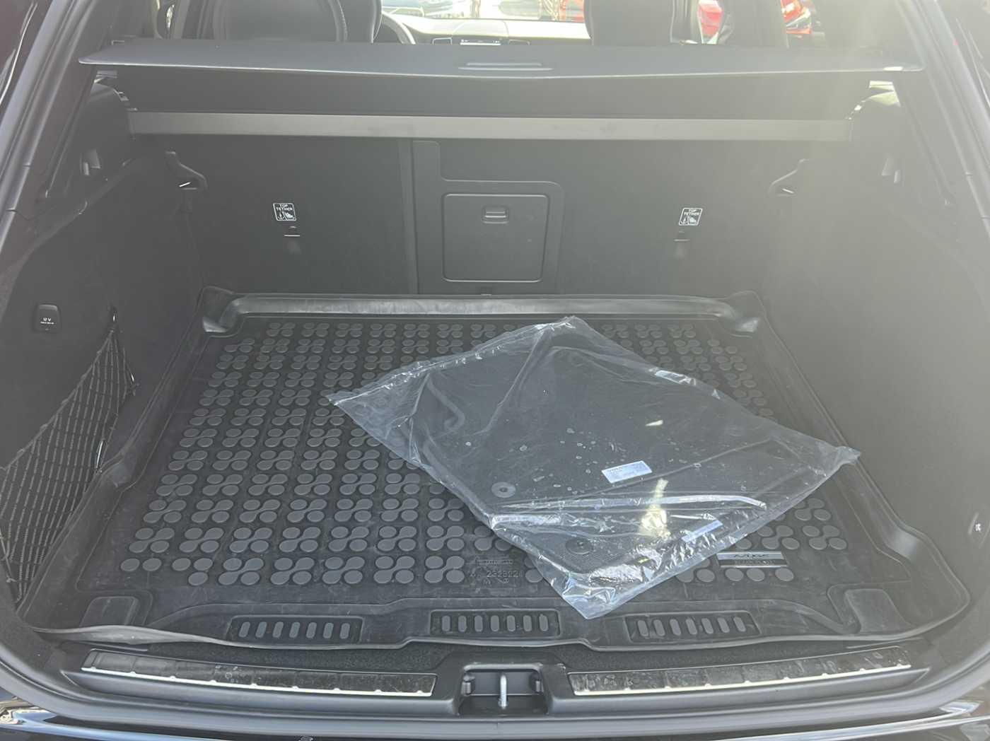 Volvo XC 60 Plus Dark 2WD