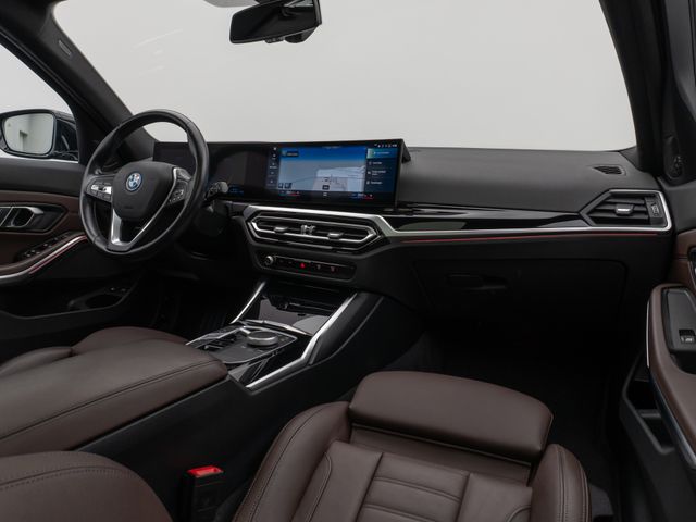 Foto Nummer 42: BMW 330e
