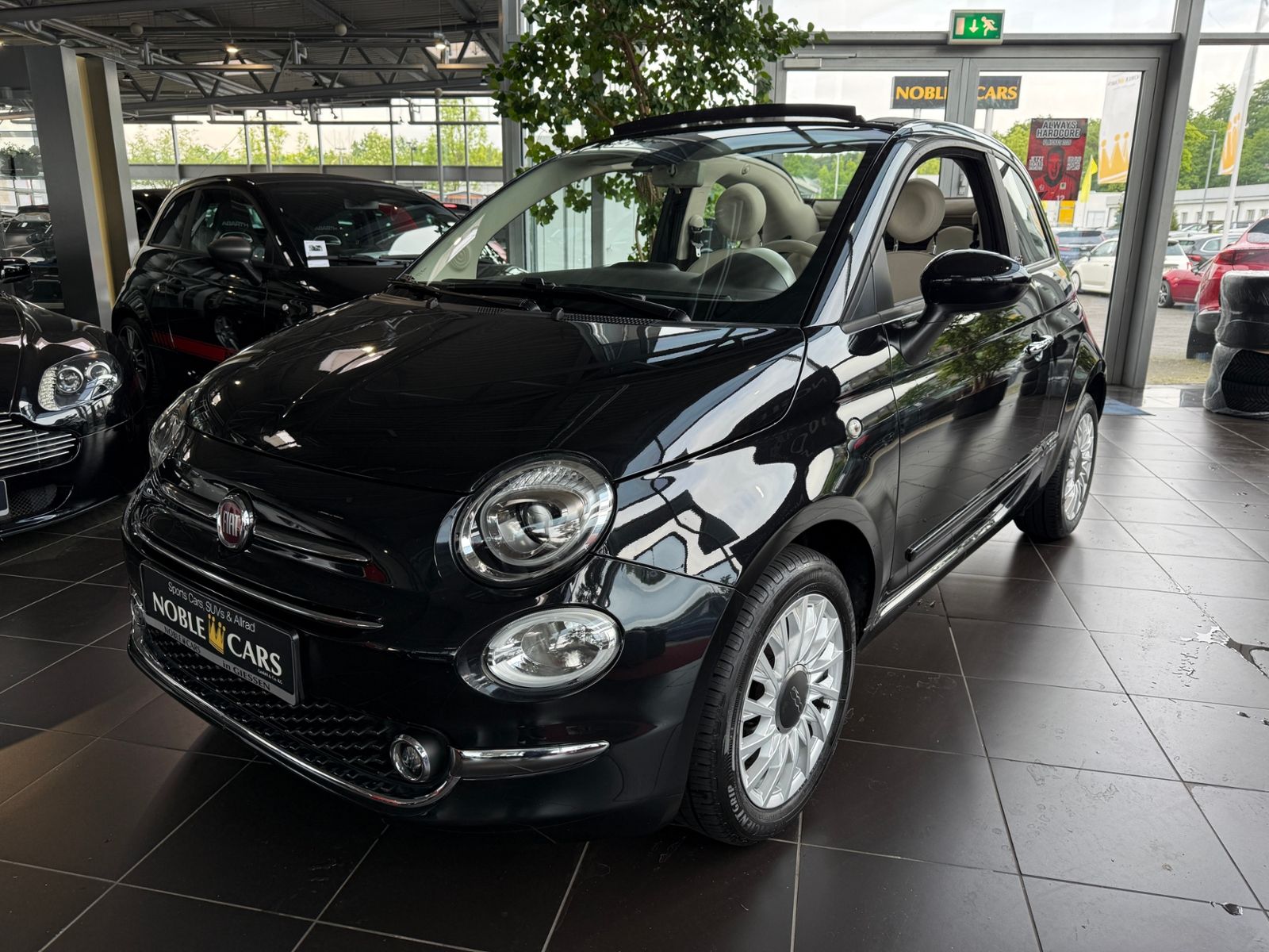 Fahrzeugabbildung Fiat 500C Lounge NAVI PDC ALU