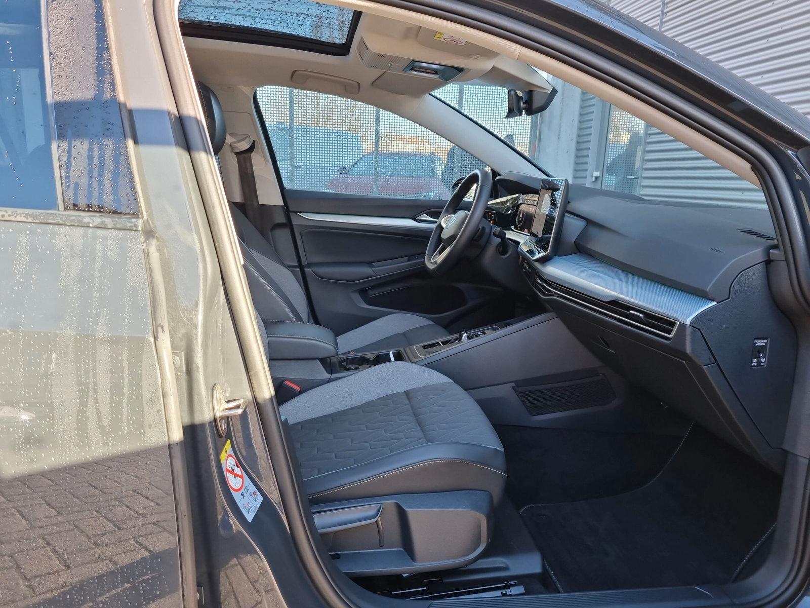 Volkswagen Golf VIII Variant 1.5 eTSI DSG Goal PANO AHK, миниатюра 13