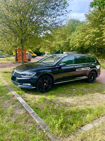 VW Passat Variant 2.0 TDI SCR 140kW DSG BMT Com...