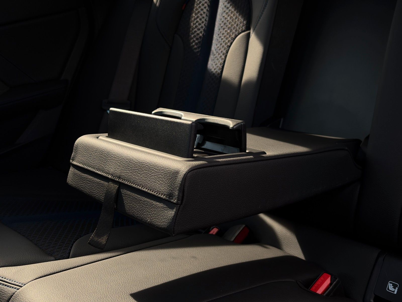 Fahrzeugabbildung BMW 220i Gran Coupé M Sport PANO H&K CAM LHZ CarPlay
