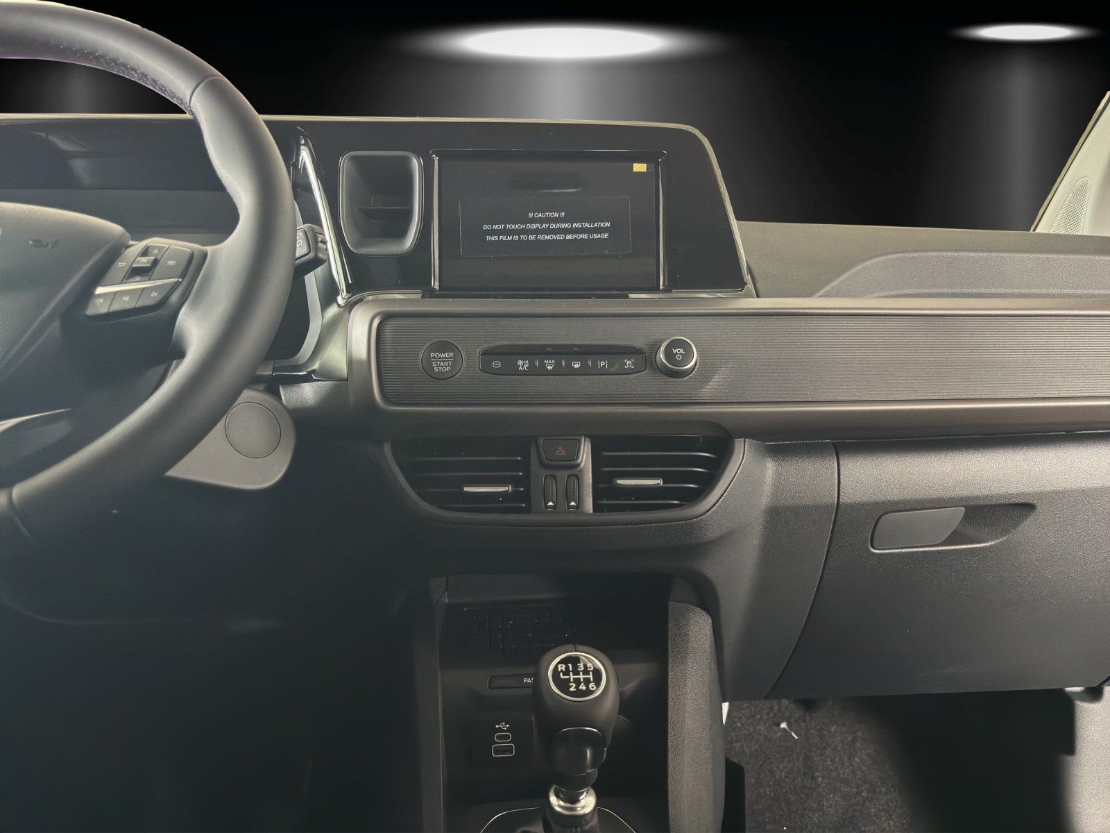 Fahrzeugabbildung Ford Tourneo Courier 1.0 Titanium ACC/KAMERA/NAVI/DAB