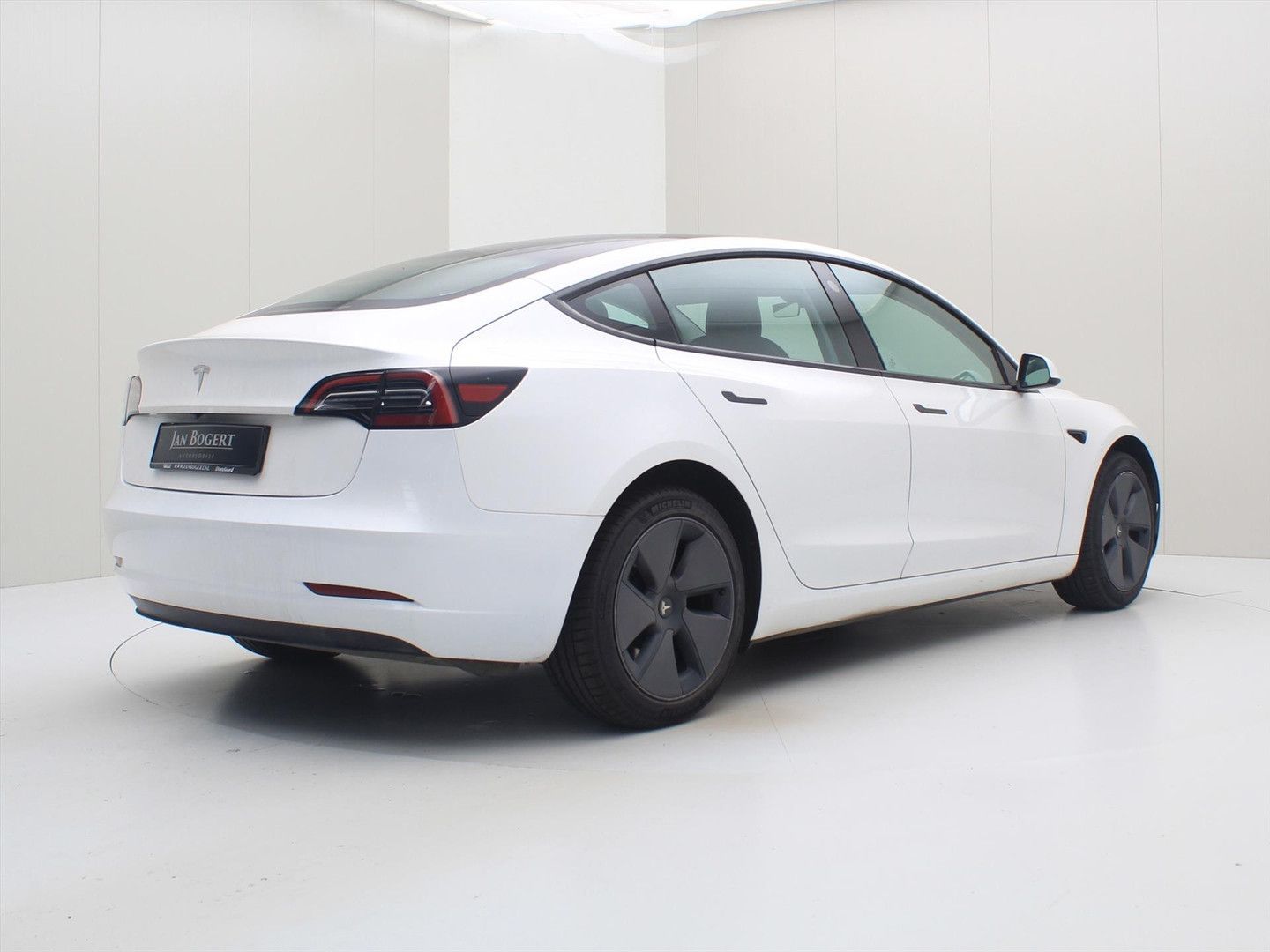 Tesla Model 3 Long-Range RWD 299pk [ AMD RYZEN+WARMTEP imagem 3
