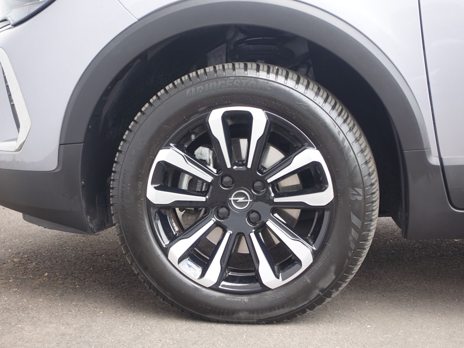 Fahrzeugabbildung Opel Crossland Elegance 1.2T AUTOMATIK,Navi,Kamera