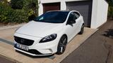 Volvo V40 D4 Geartronic Summum Vollausstattung R-Line - Volvo V40 von privat