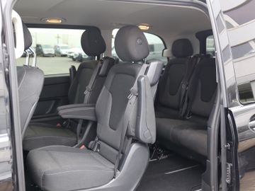 Mercedes V 220 - 7
