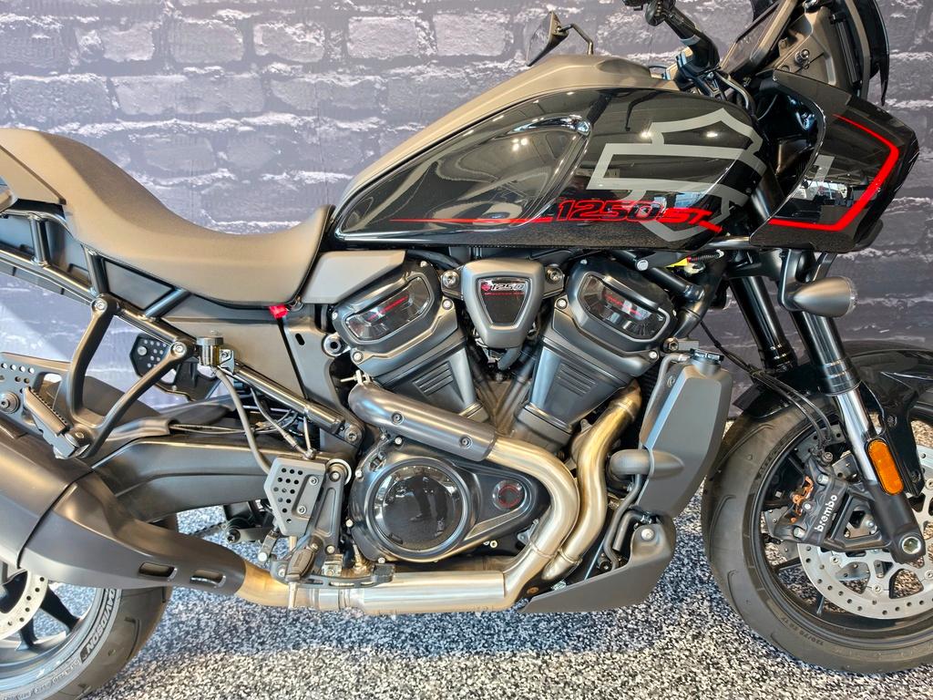 Harley-Davidson Pan America ST 