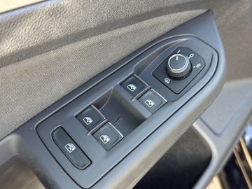 Volkswagen Golf - 12