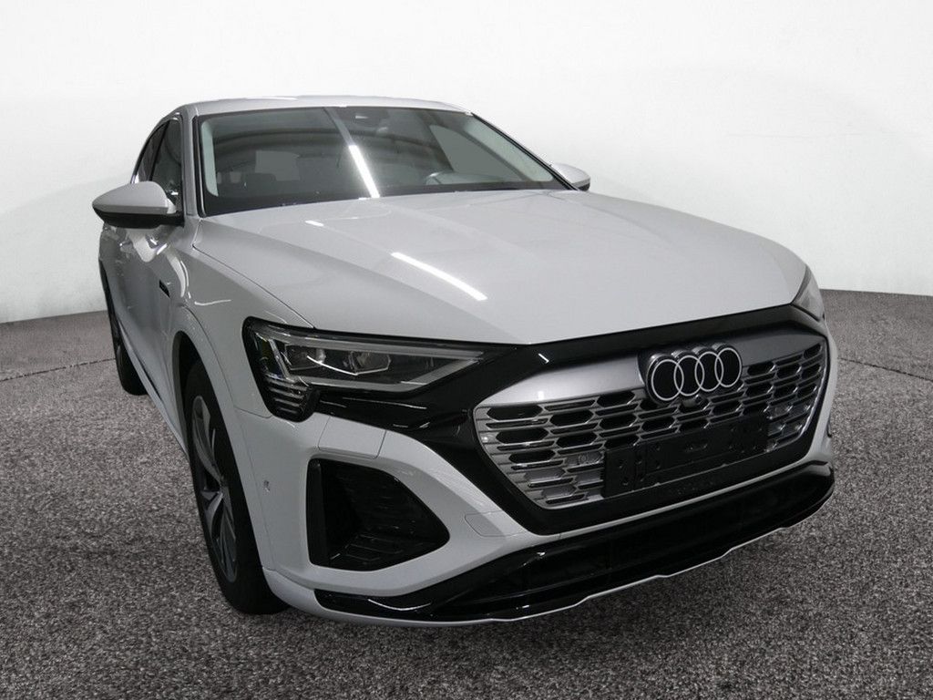 Audi Q8 e-tron — fotografia 2
