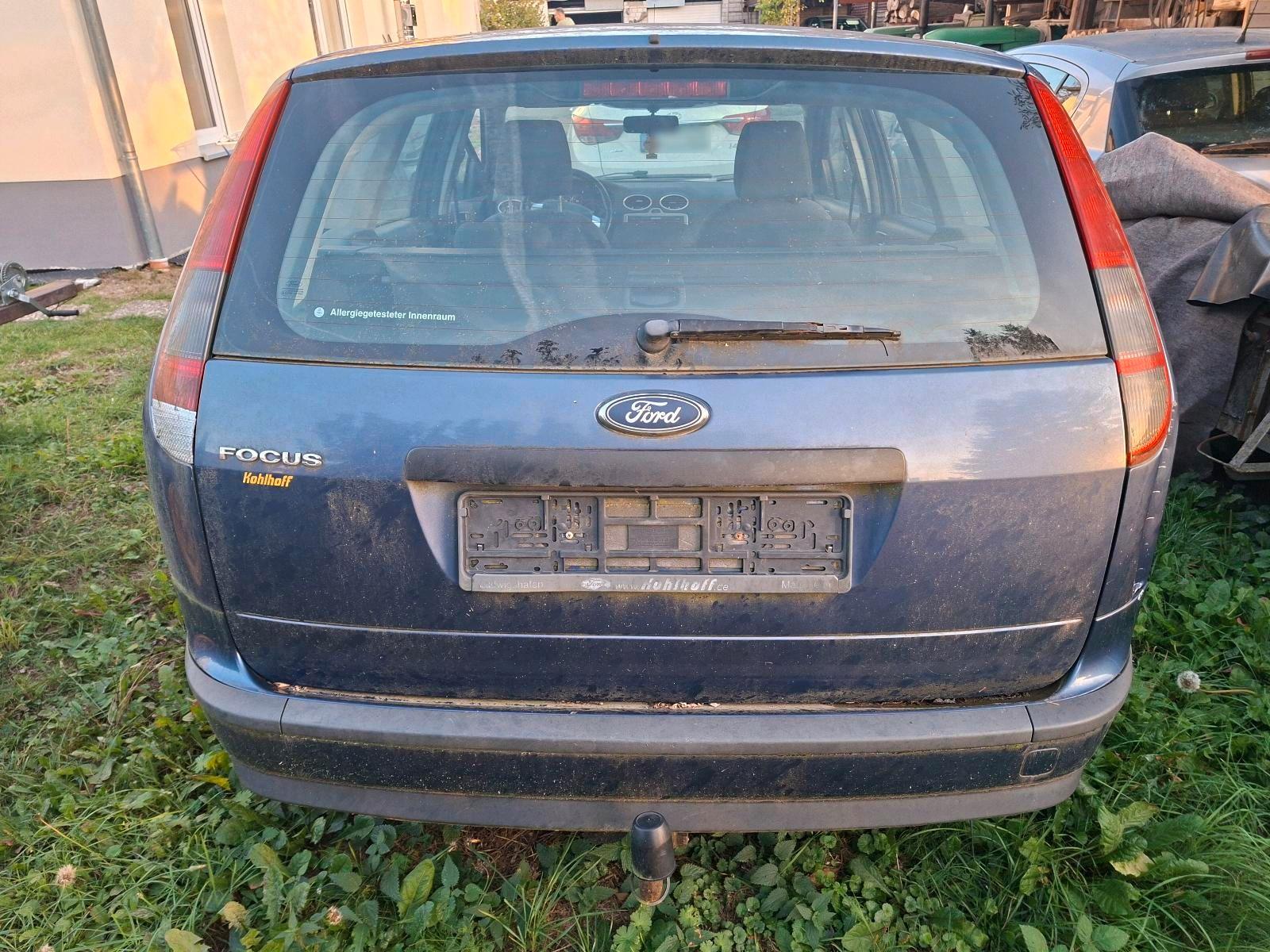 Ford Focus 2005 — салон