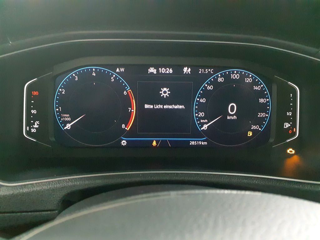 Volkswagen T-Roc Sport 1.5 TSI Pano*Tempo*Nav*PDC*RFK*SH