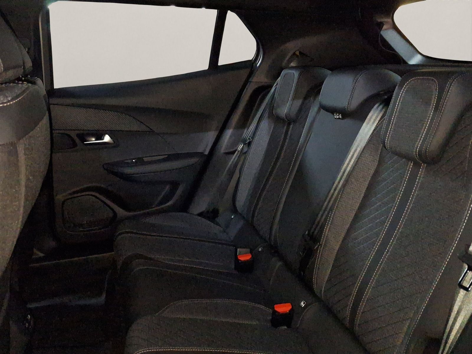 Peugeot 2008 - Bild 12