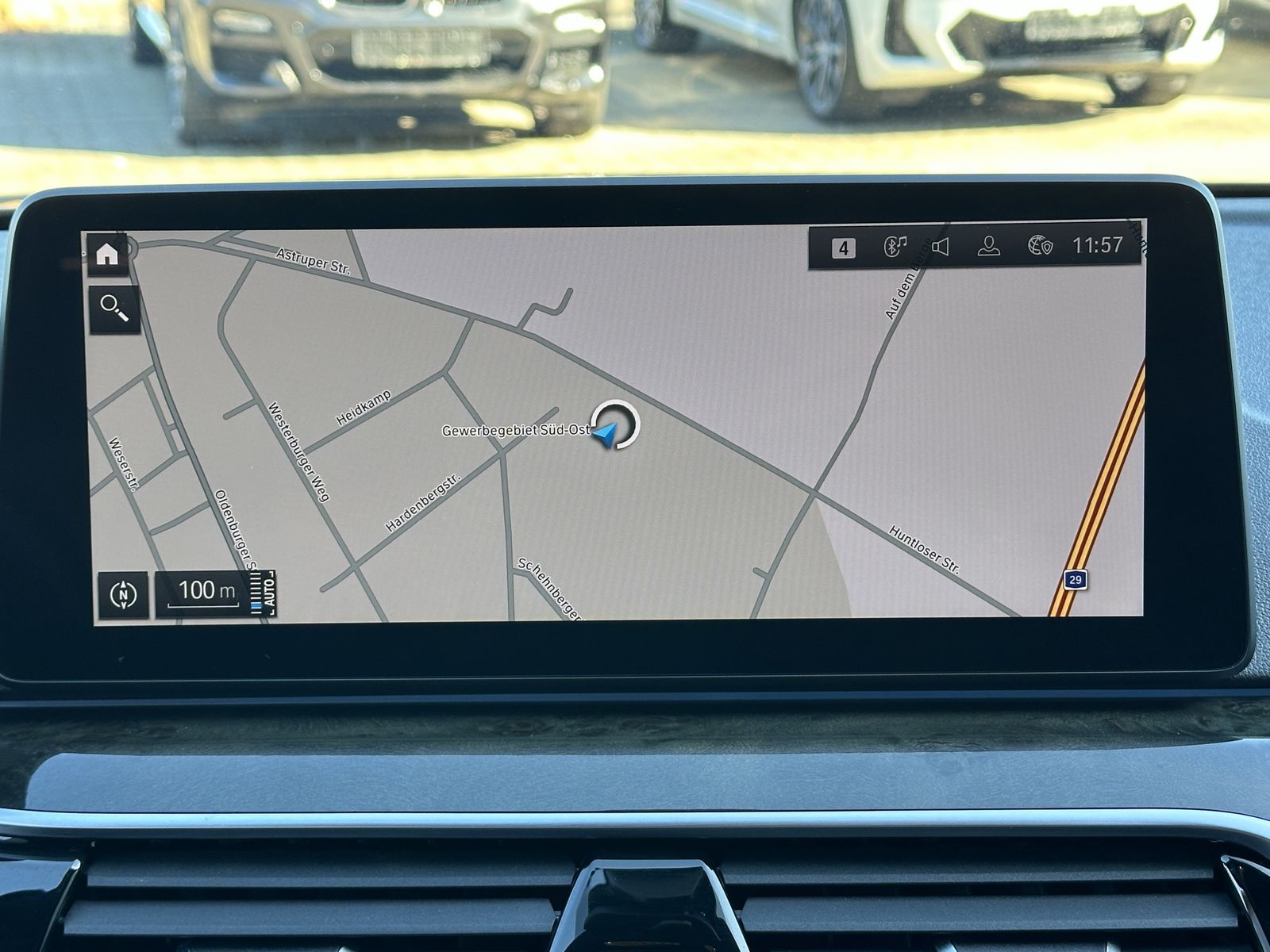 Fahrzeugabbildung BMW 530e Touring xDrive M-Sport NAV+LED+AHK+ACC+H&K
