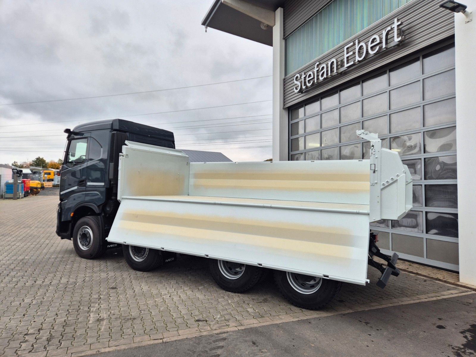 Fahrzeugabbildung Iveco AS360X58Z HR ON+ 8x4 Meiller Bordmatic AHK