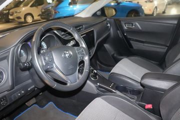 Fotografie des Toyota Auris Touring Sports Auris 1.8 VVT-i Hybrid AT Touring Sports Executi