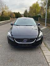 Volvo V40 D2 - - Volvo V40 in Frankfurt (Main)