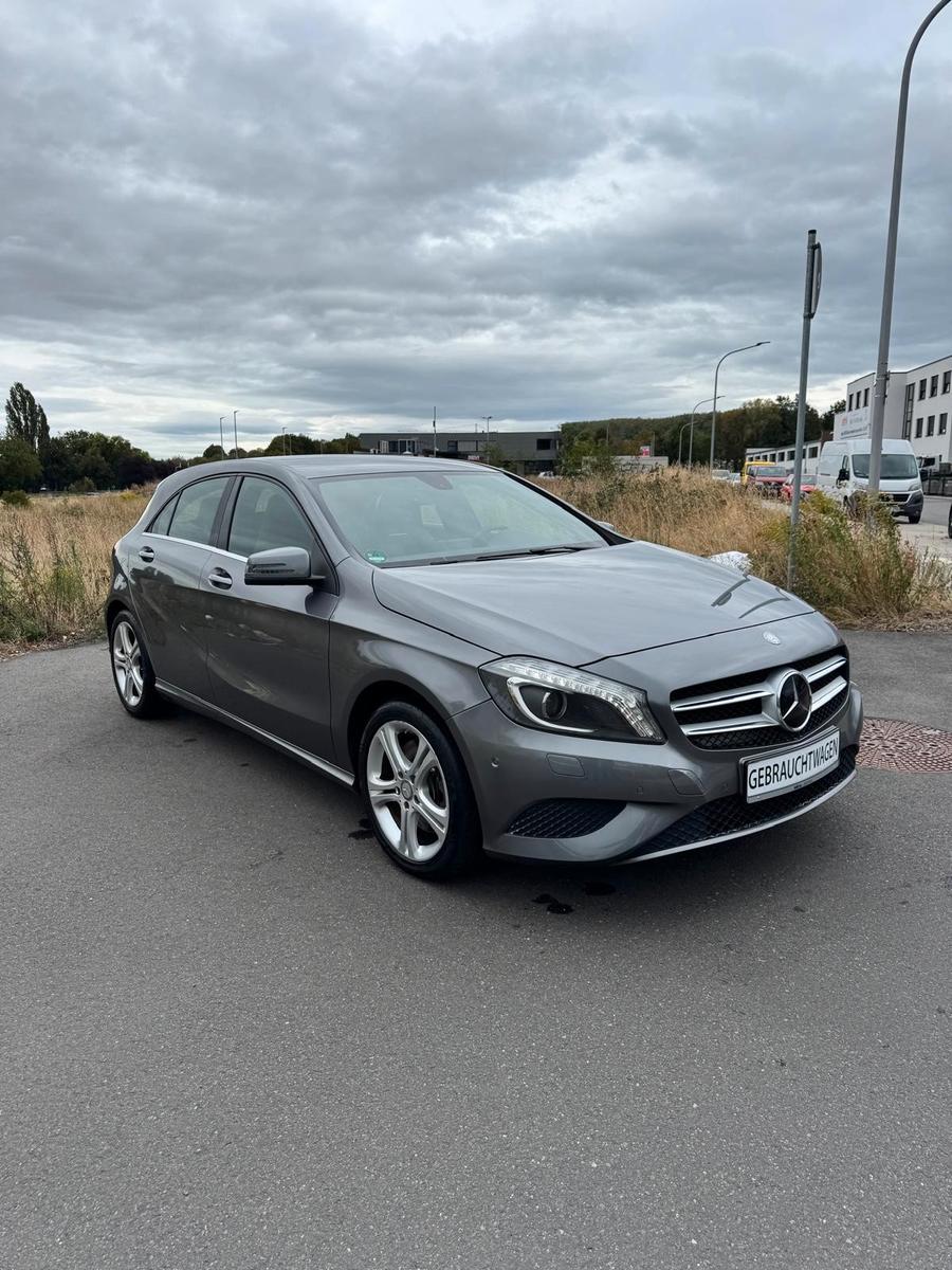Mercedes-Benz A 250 BlueEfficiency *STANDHZG*SHZ*XENON*NAVI*