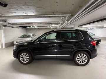 Volkswagen Tiguan - 9