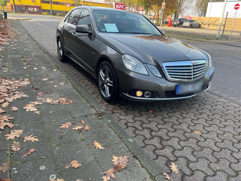 Mercedes-Benz E 220