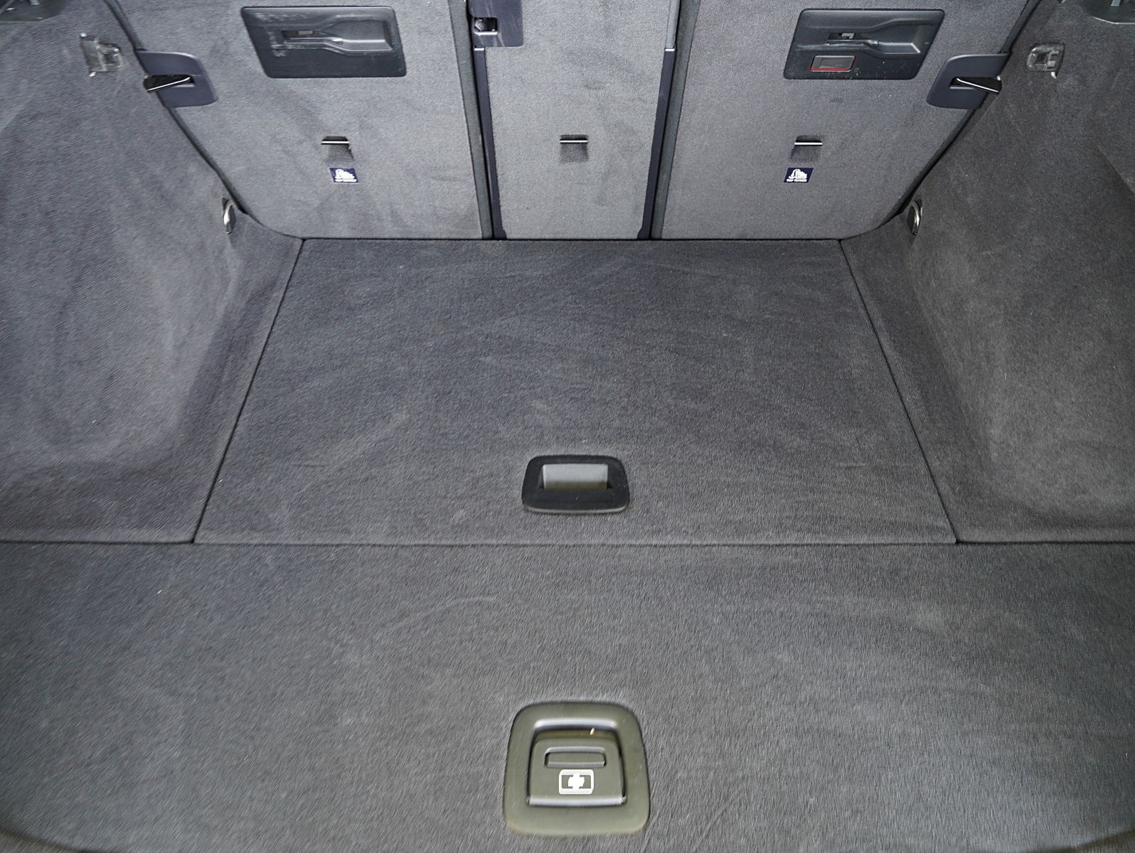 Fahrzeugabbildung BMW 320 i Touring M Sport SHADOW/WIDE/HEADUP/PANO