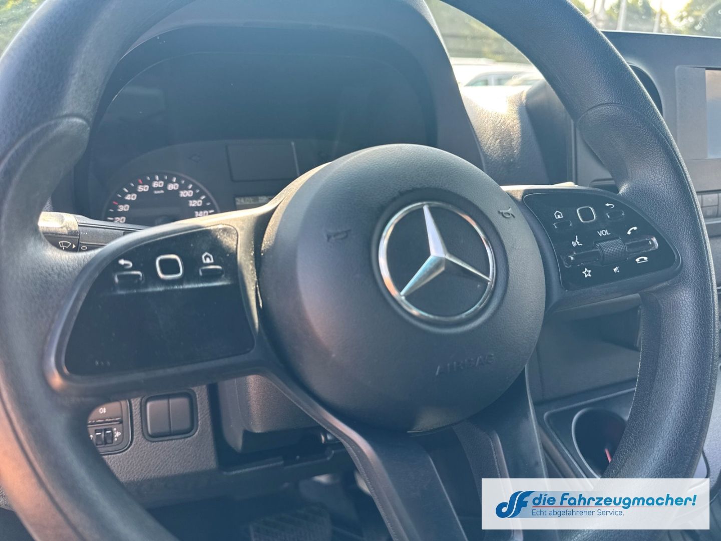 Fahrzeugabbildung Mercedes-Benz Sprinter III Tourer RWD AWD 315 CDI L2 DAB SHZ