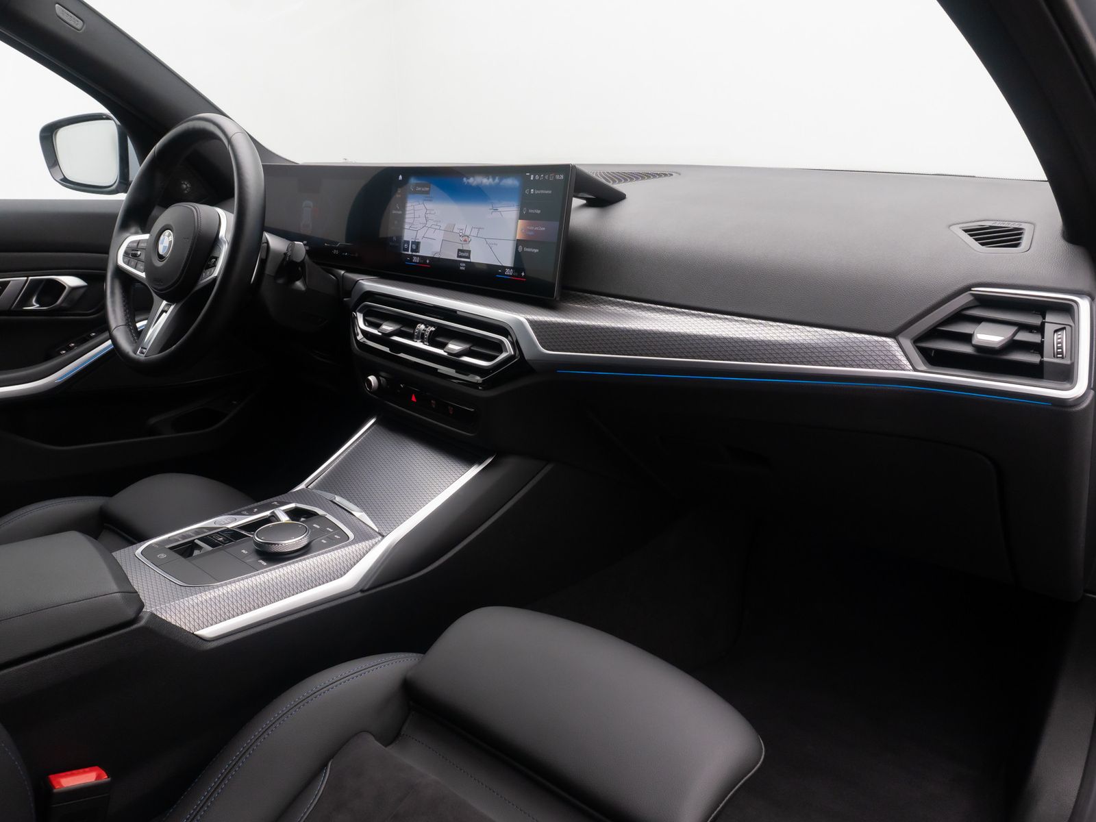 Fahrzeugabbildung BMW 330i xD M Sport DAB H/K Lenkradheizung 18Zoll